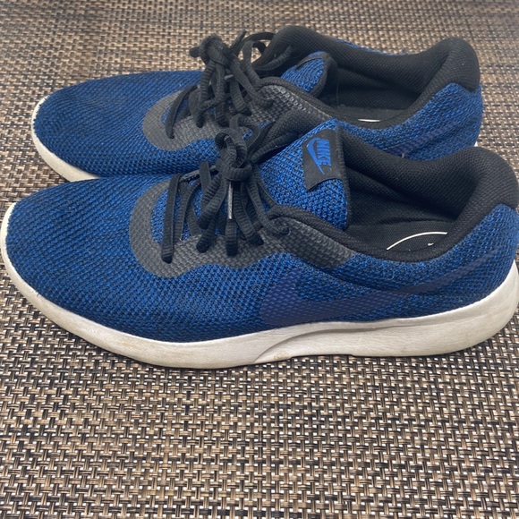 Nike Shoes - Picture 3 of 11